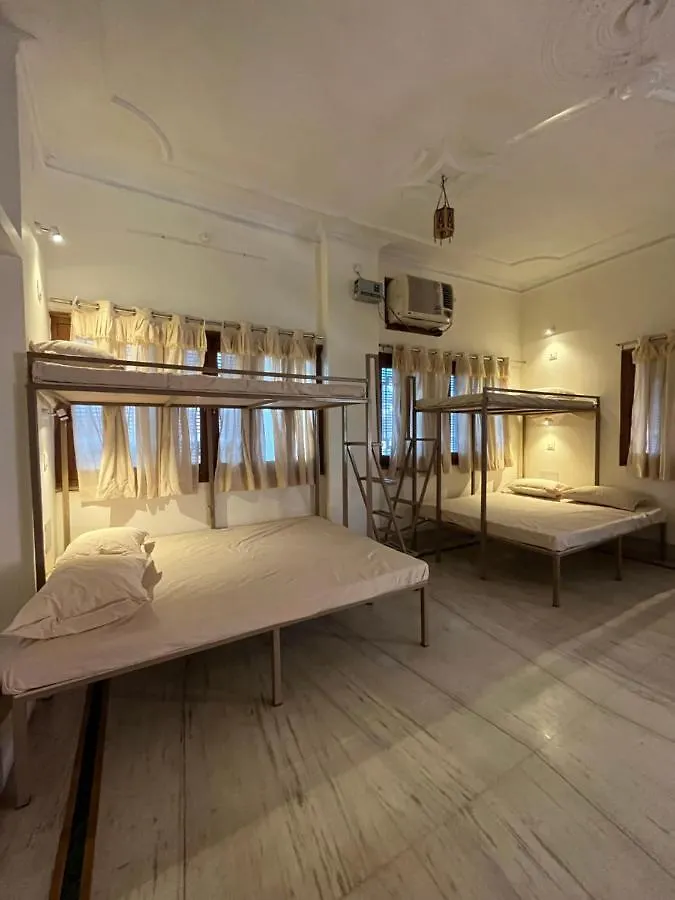 Batra Guest House Waranasi